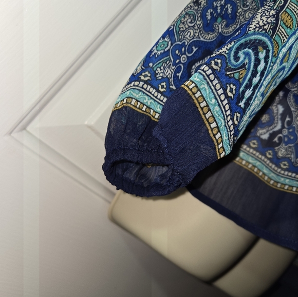 Women's Rose & Olive Blouse EUC, Small - Picture 4 of 8